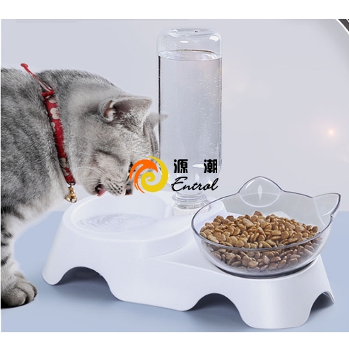 Pet feeder