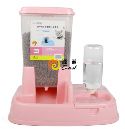 Pet feeder