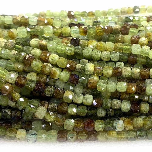 15.5 " Veemake Natural Stone Real Genuine Yellow Green Garnet Tsavorite Cube Faceted Small Jewelry Beads 08364