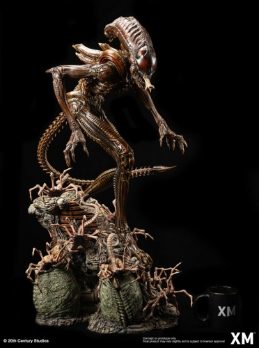 (Sold Out)Alien Hive Warrior by XM Studios