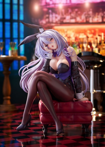 Plum She Laughs Shy...I Feel Ashamed AMAGASA TSUDURI Bunny Style Illustrated by Piromizu 1/7 Figure