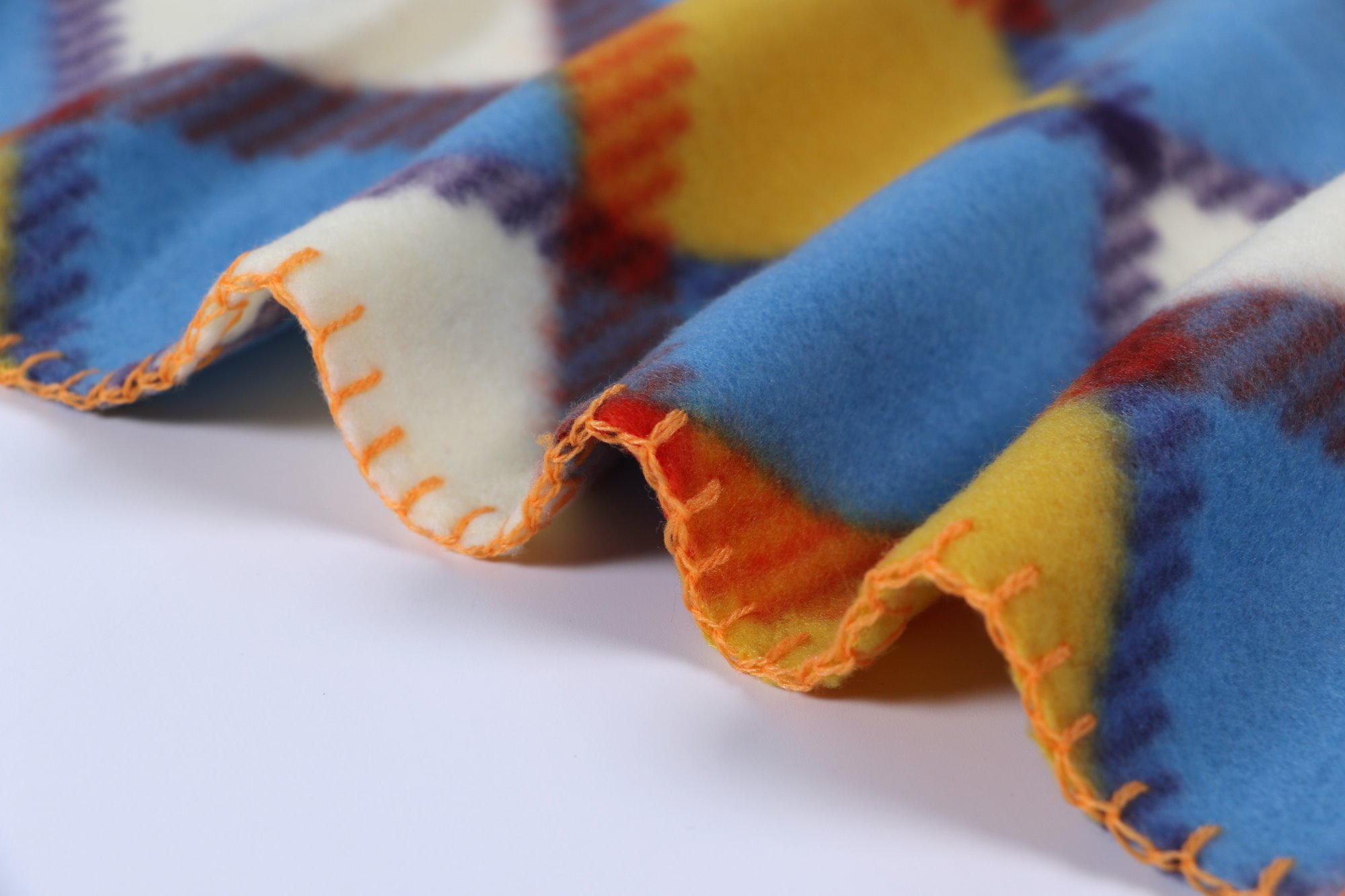 PLAID THROWS,FLEECE BLANKETS (THROWS)