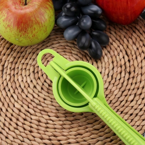 Strengthened Plastic Lemon Squeezer Lemon Lime Juicer