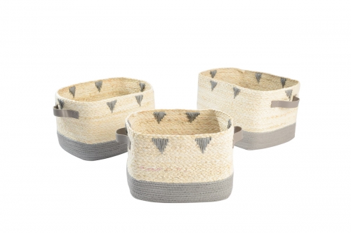 Maize leaf and paper storage baskets
