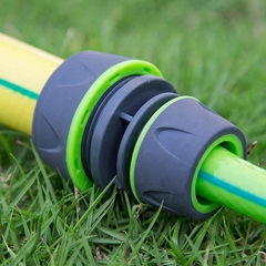Plastic 1/2 inch to 3/4 inch garden hose mender