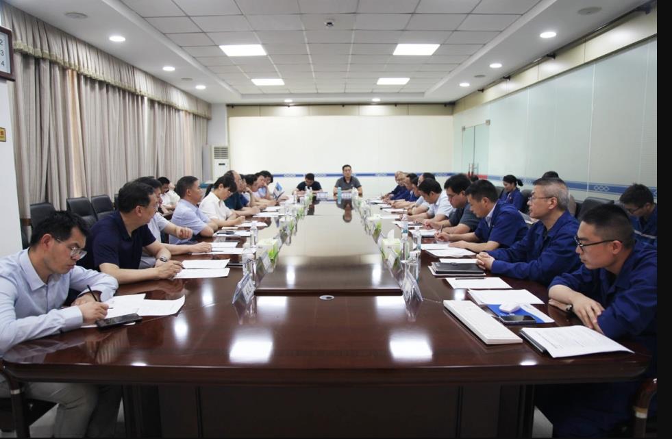 Zhengzhou University Delegation Visits and Exchanges with Yidian Group