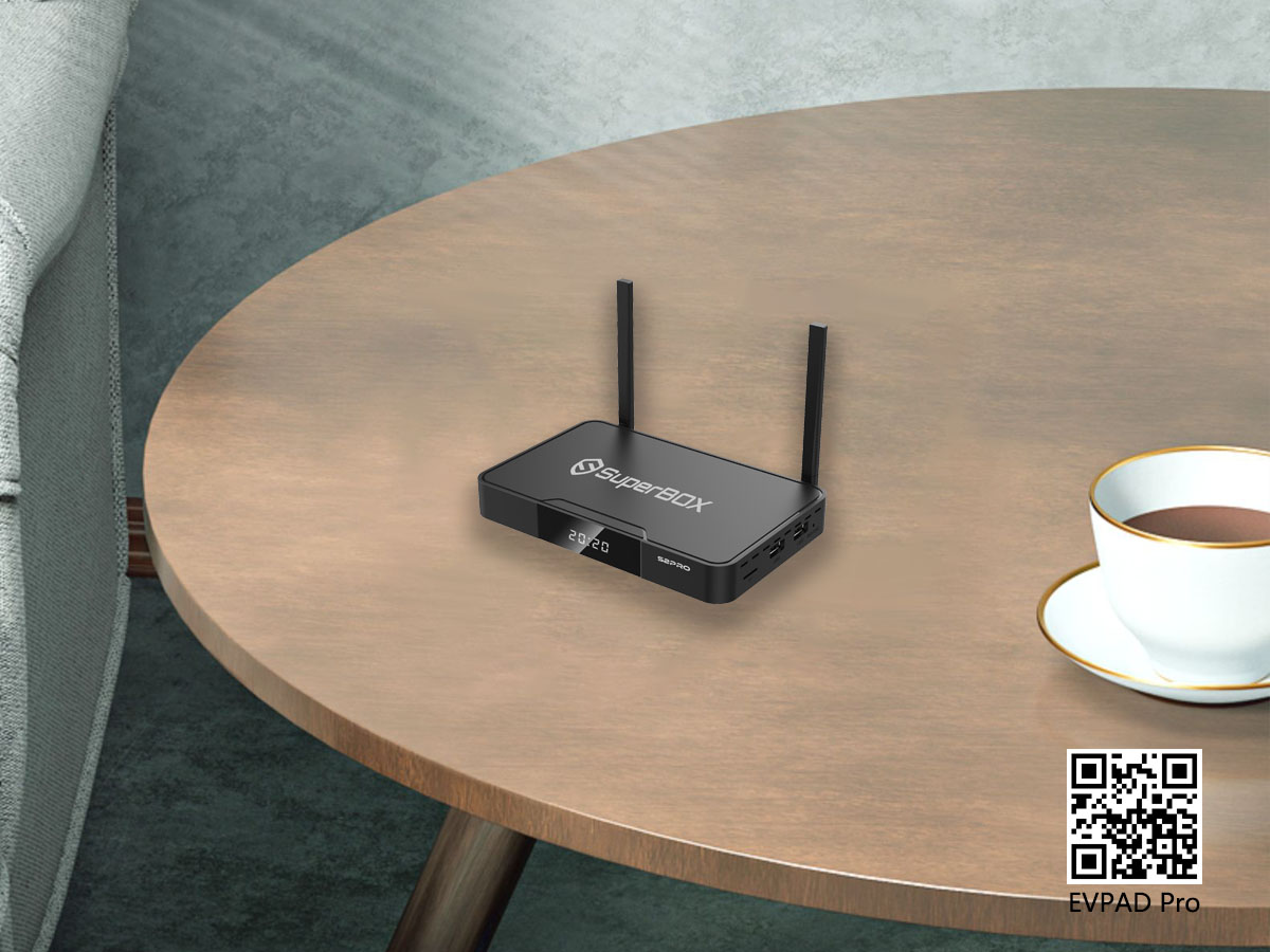 Par rapport aux téléviseurs intelligents, quels sont les avantages de la Smart Free TV Box ?