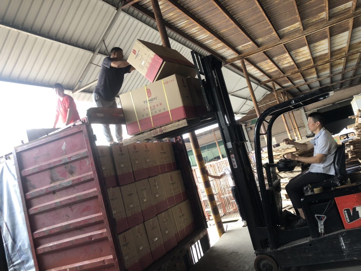 203 Units of heat pump delivered to the property project in Anhui