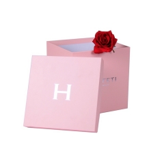 Pink flower gift box