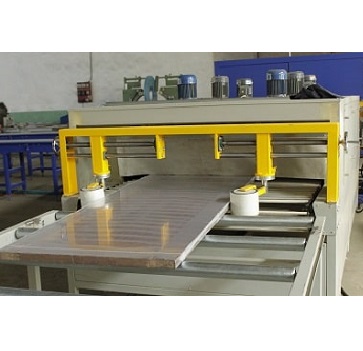 shrink wrapping machine for door