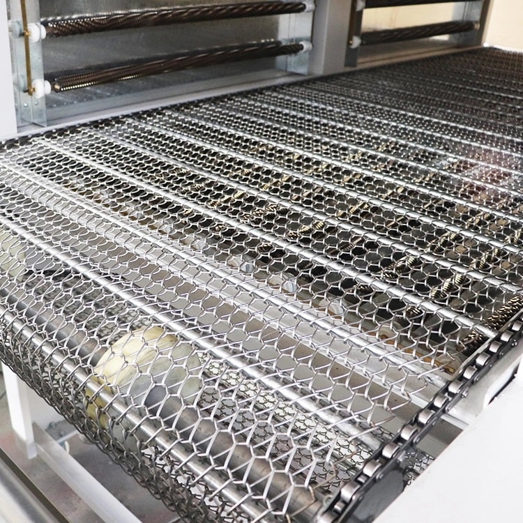 Net-conveyor belt on shrink wrapping machine