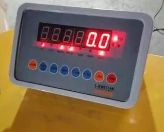 luggage stretch wrapper with weighing scale