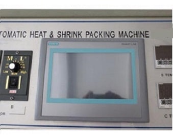 Sleeve shrink wrapper with touch screen for operation