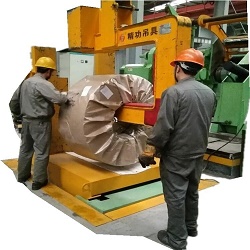 Steel coil upender with C hook loading cutout