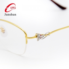 99953 - Elegant fox as decoration quality titanium frame for Lady