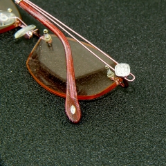 8821 - 高雅钛线无框奢华光学镜框- 女款