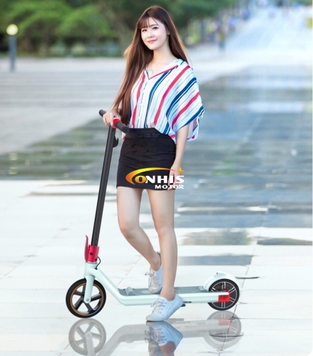 Wholesale 24V 150W Light Weight Folding Electric Kick Scooter for Women and Children