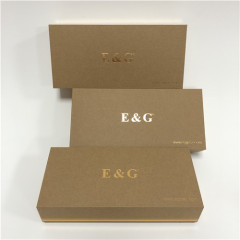 Caja de regalo de caja de papel Kraft marrón personalizado