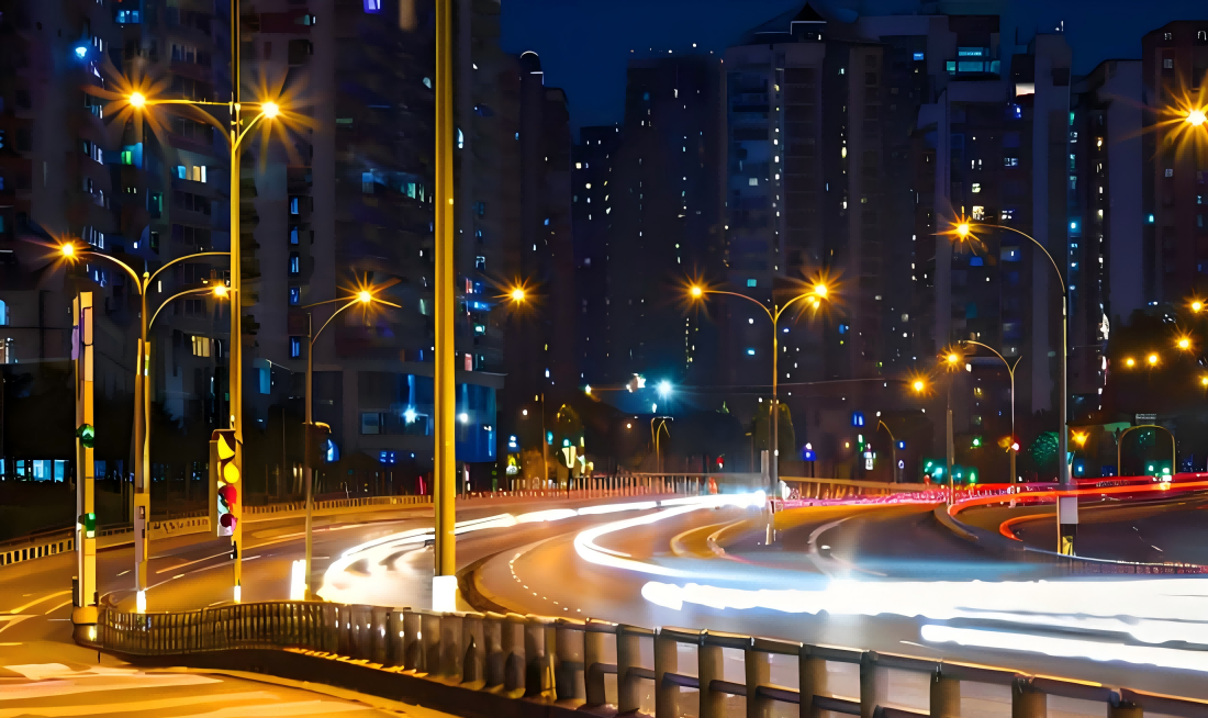 The Gradual Transformation of Traditional Streetlights: A Pathway to Smart Lighting