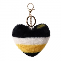 Fakefur heart keychain