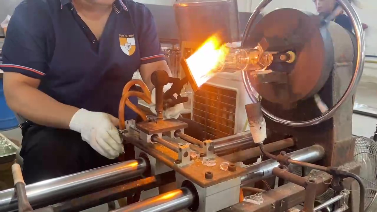 glass bong blowing process in factory