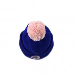 Wool cap with ball