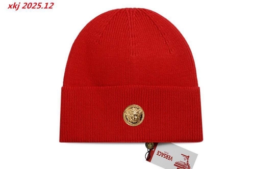 V.e.r.s.a.c.e. Beanies 1006 Men