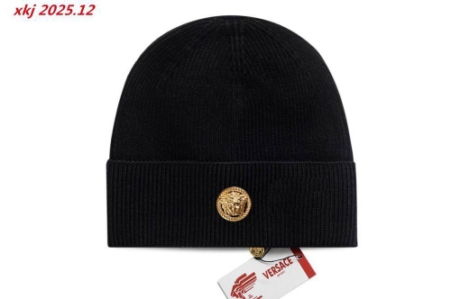 V.e.r.s.a.c.e. Beanies 1003 Men