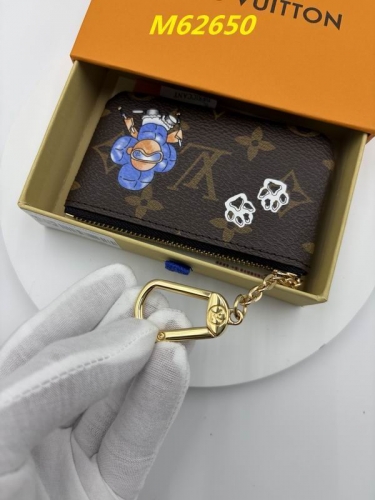 AAA--L...V... Wallets 4952