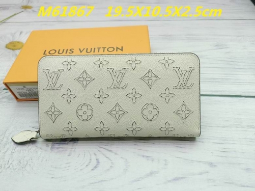 AAA--L...V... Wallets 1193