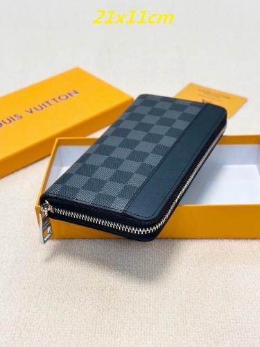 AAA--L...V... Wallets 4907