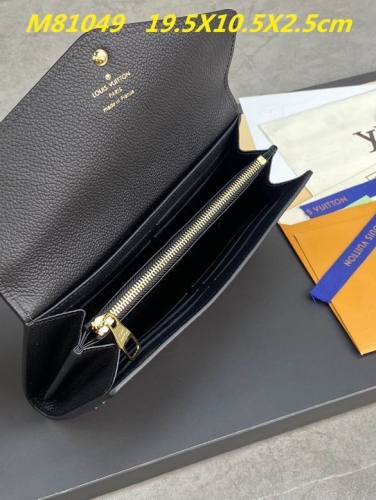AAA--L...V... Wallets 1202