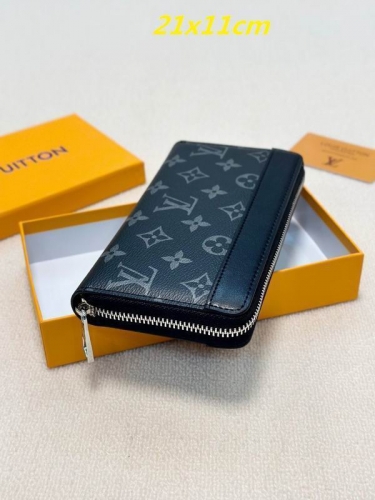 AAA--L...V... Wallets 4891