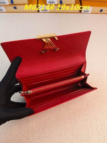 AAA--L...V... Wallets 5115