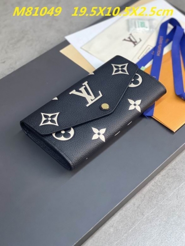 AAA--L...V... Wallets 1205