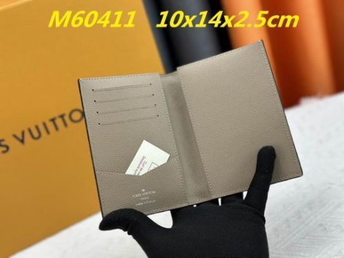 AAA--L...V... Wallets 4865