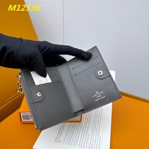 AAA--L...V... Wallets 4697