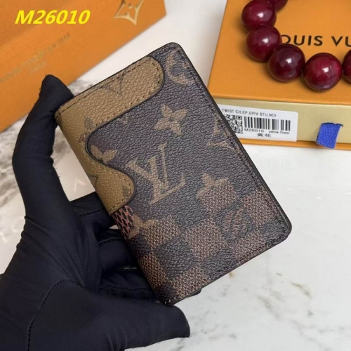 AAA--L...V... Wallets 4970