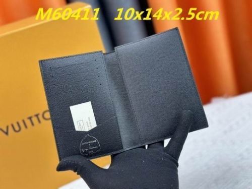 AAA--L...V... Wallets 4853