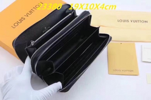 AAA--L...V... Wallets 1001
