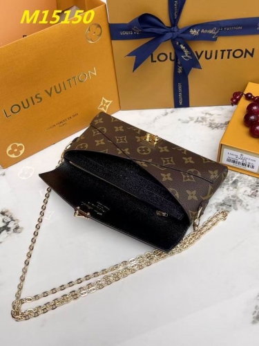 AAA--L...V... Wallets 5032