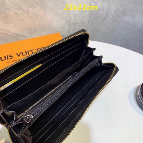 AAA--L...V... Wallets 4897