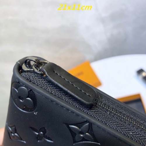 AAA--L...V... Wallets 4910