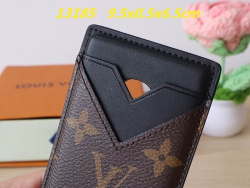 AAA--L...V... Wallets 4943
