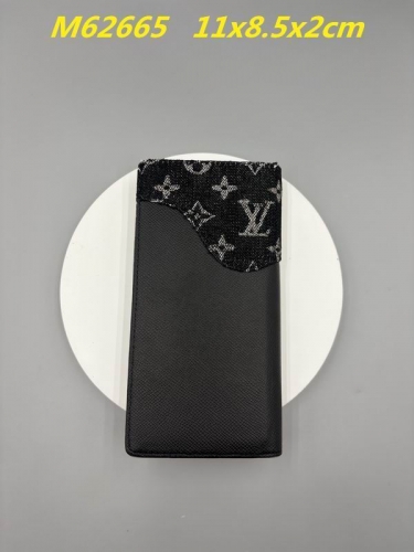 AAA--L...V... Wallets 4965
