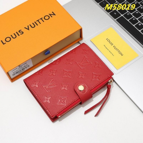 AAA--L...V... Wallets 4931