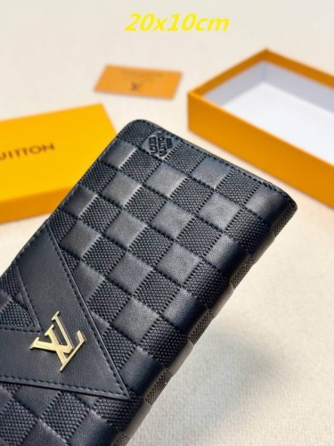 AAA--L...V... Wallets 4882