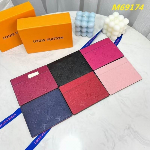 AAA--L...V... Wallets 5089