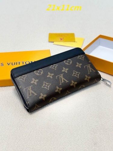 AAA--L...V... Wallets 4887