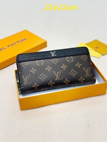 AAA--L...V... Wallets 4888